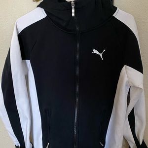 Women’s lightweight puma sweater